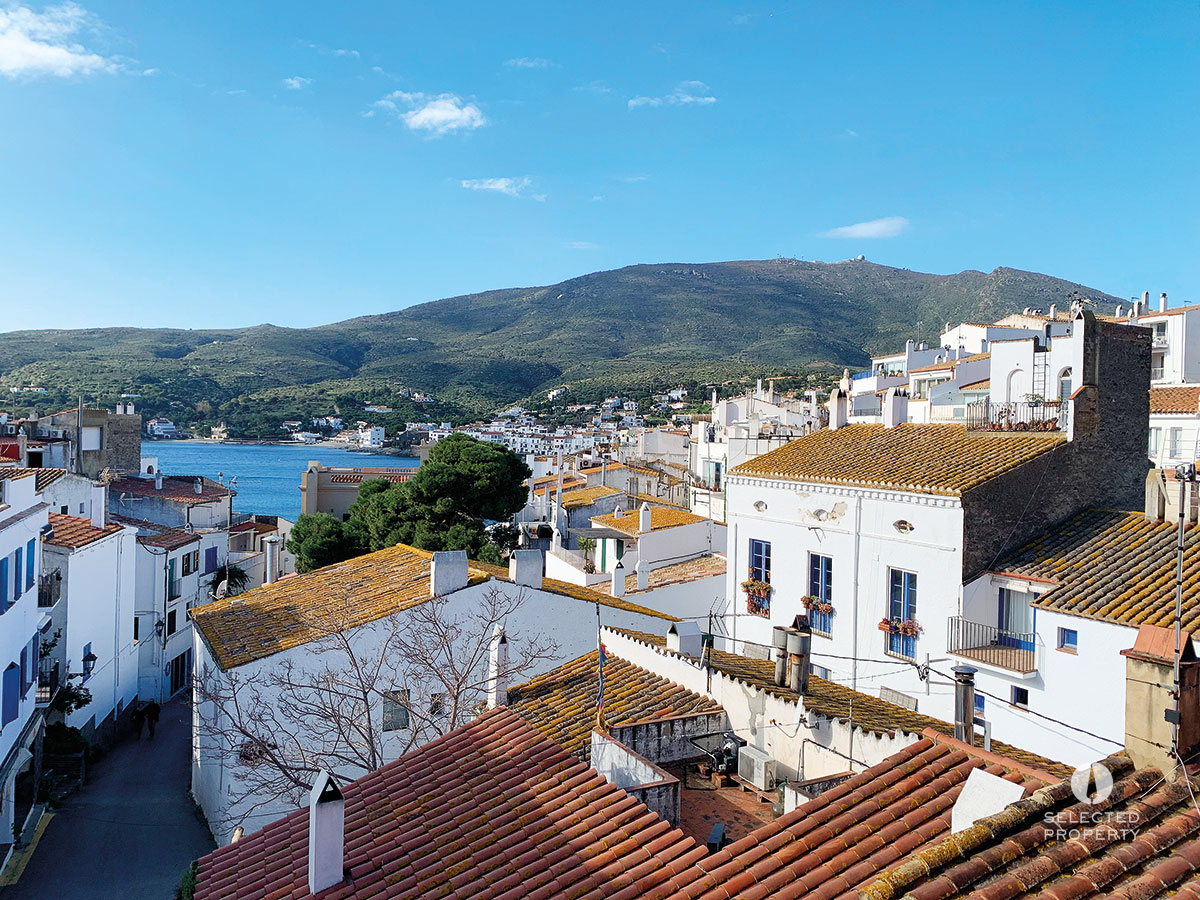 Living in Cadaqués overlooking the sea Selected Property