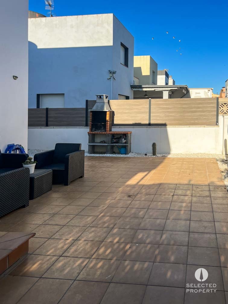 Casa aparellada amb encant a Puigmal, Empuriabrava, renovada el 2021 – Empuriabrava – Vil·la – Foto 5