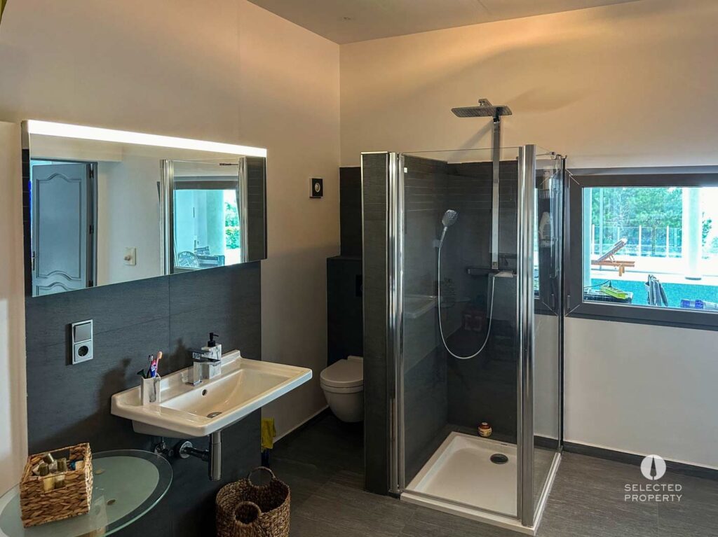 Exklusive Immobilie mit atemberaubendem Blick auf Landschaft und Meer – Pau – villa – Foto 28