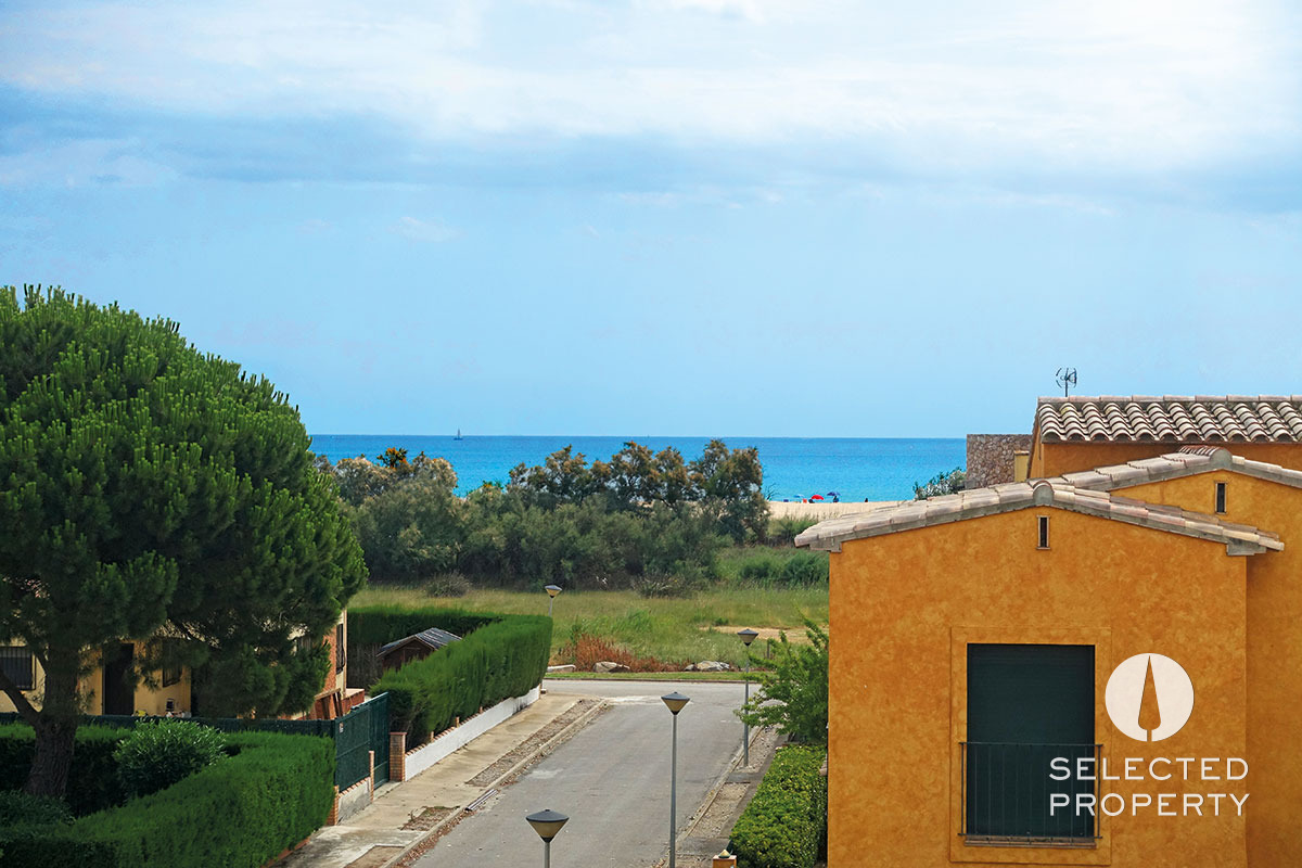 Costa Brava: villa de arquitecto blanca en la playa – Sant Pere Pescador – villa – Foto 13