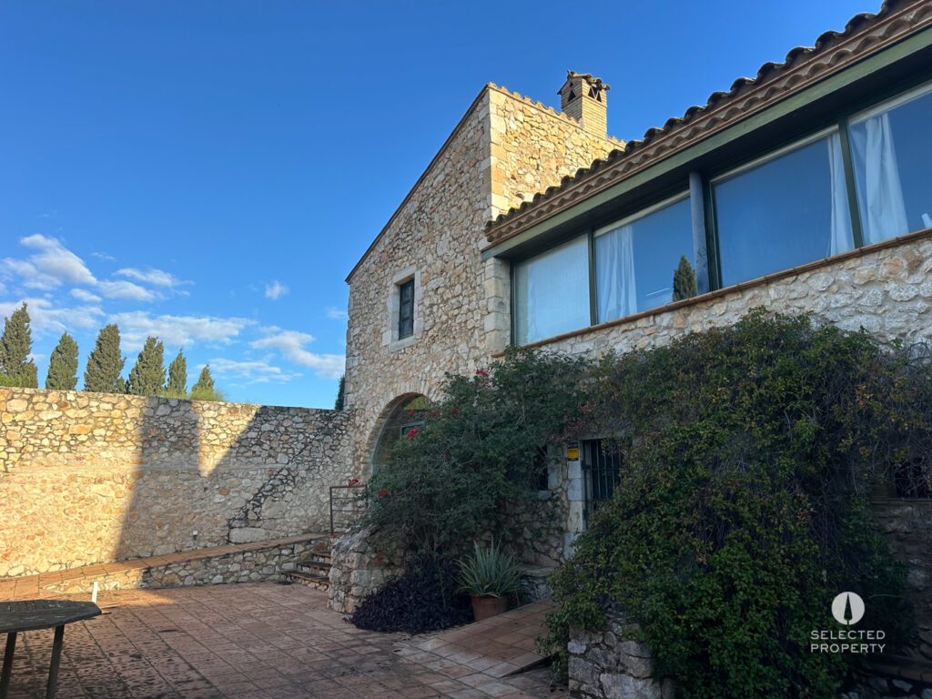 Exclusive Tower in L’Escala – A Unique Property in Les Corts – L'Escala – Photo 14