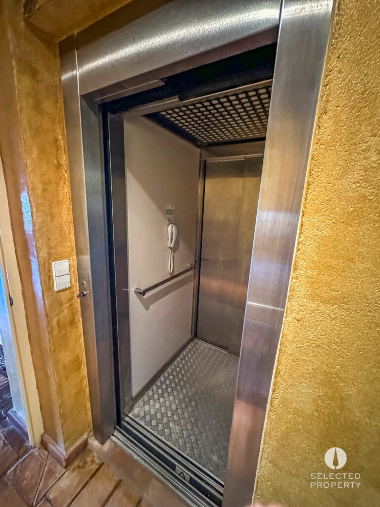 Exclusiva Torre en L’Escala – Una Propiedad Única en Les Corts – L'Escala – country – Foto 64