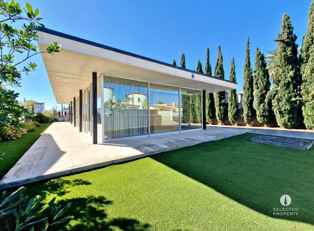 Contemporary One-Level Villa on Grand Canal – Southwest Orientation – Empuriabrava – villa – Foto 9