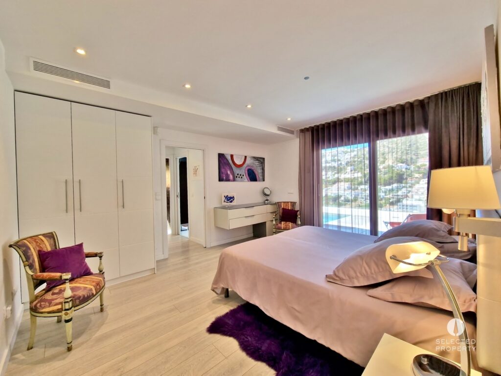 Außergewöhnliche Luxusvilla mit spektakulärem Meerblick, nur 200 Meter vom Strand entfernt – Roses – Foto 23