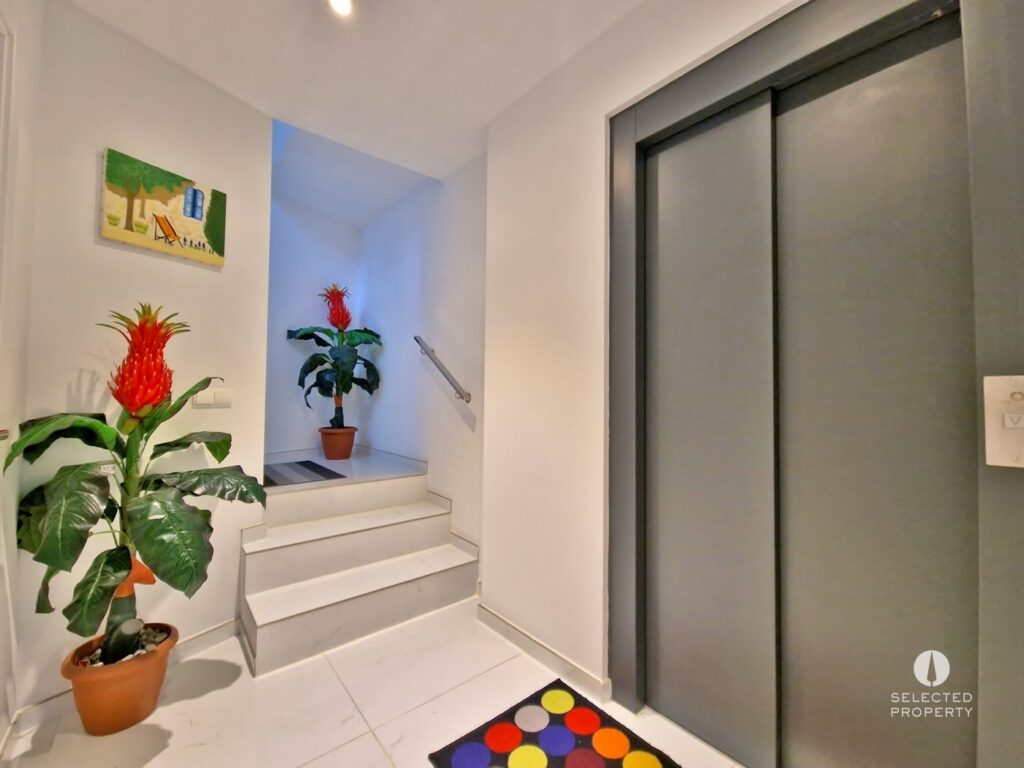 Außergewöhnliche Luxusvilla mit spektakulärem Meerblick, nur 200 Meter vom Strand entfernt – Roses – Foto 57
