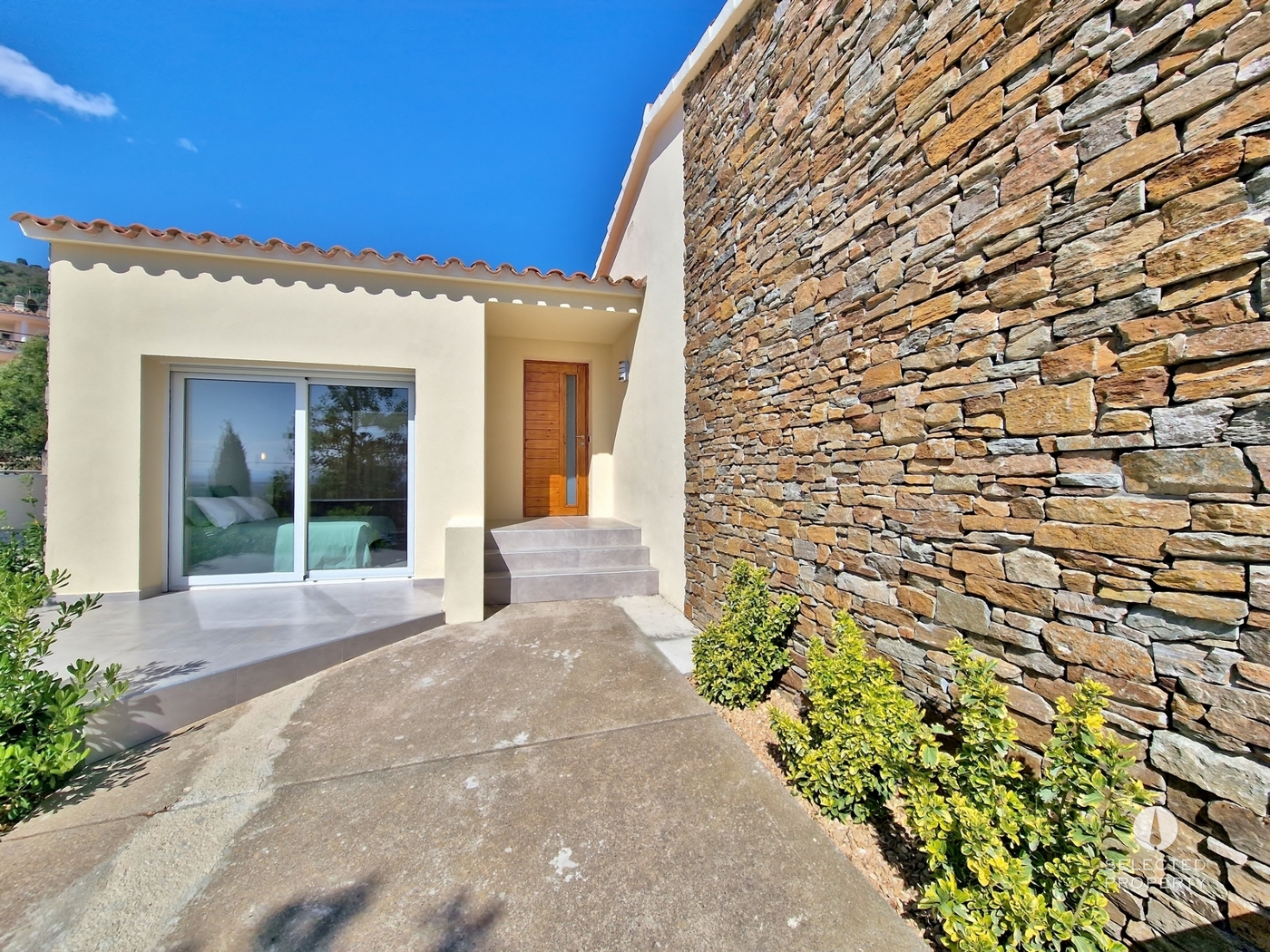 Exceptional Sea View Villa with Infinity Pool and Olive Grove — Fully Renovated, 5 Minutes from the Beach – Pau – villa – Foto 17
