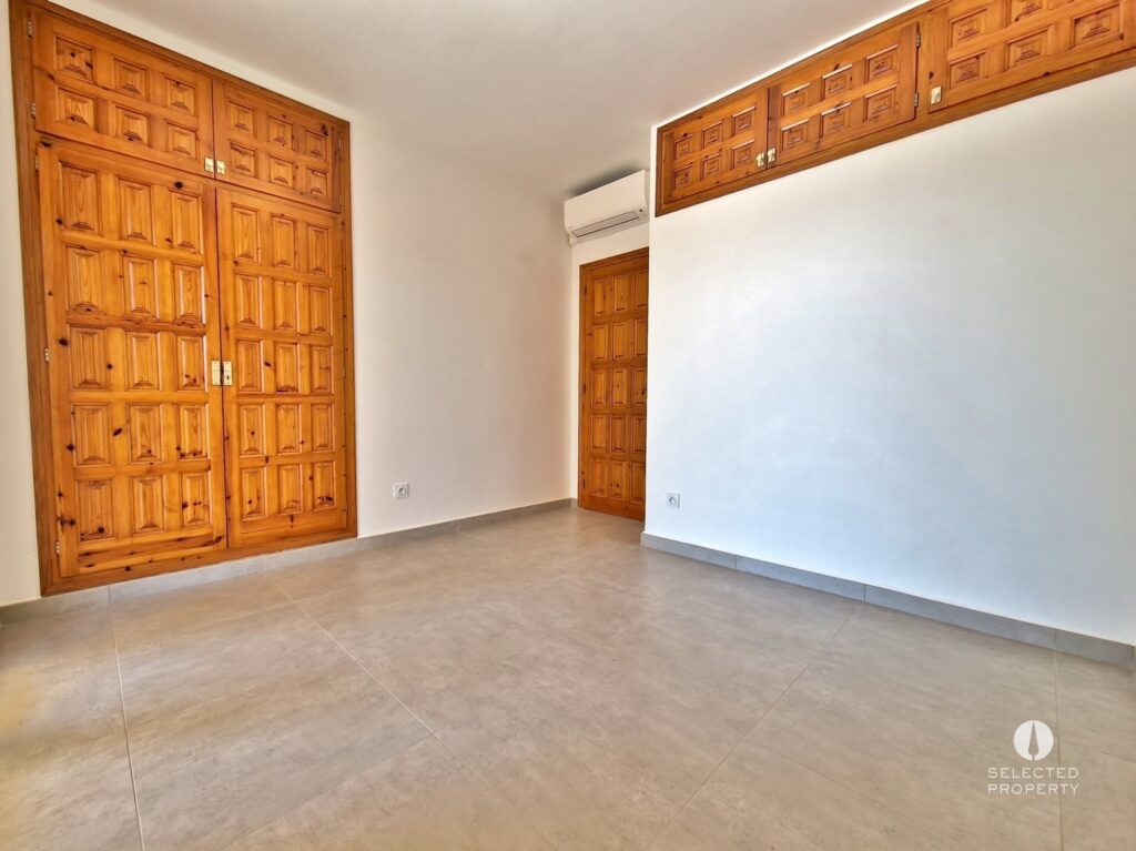 Villa excepcional con vistas al mar, piscina infinity y olivar — totalmente renovada, a 5 minutos de la playa – Pau – villa – Foto 32