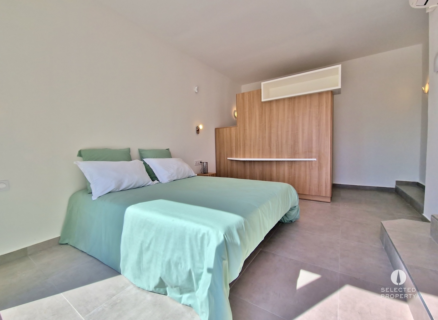 Villa exceptionnelle avec vue mer, piscine à débordement et oliveraie — entièrement rénovée, à 5 minutes des plages – Pau – villa – Foto 26