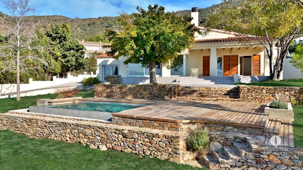 Villa exceptionnelle avec vue mer, piscine à débordement et oliveraie — entièrement rénovée, à 5 minutes des plages – Pau – villa – Foto 5