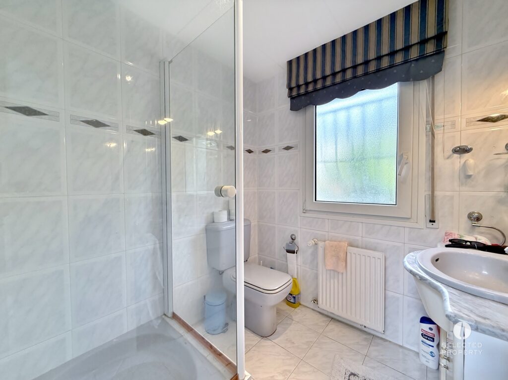 Luxury Sea View Villa Overlooking the Bay of Roses – Indoor Pool, Independent Apartment, South Facing – Roses – Photo 24