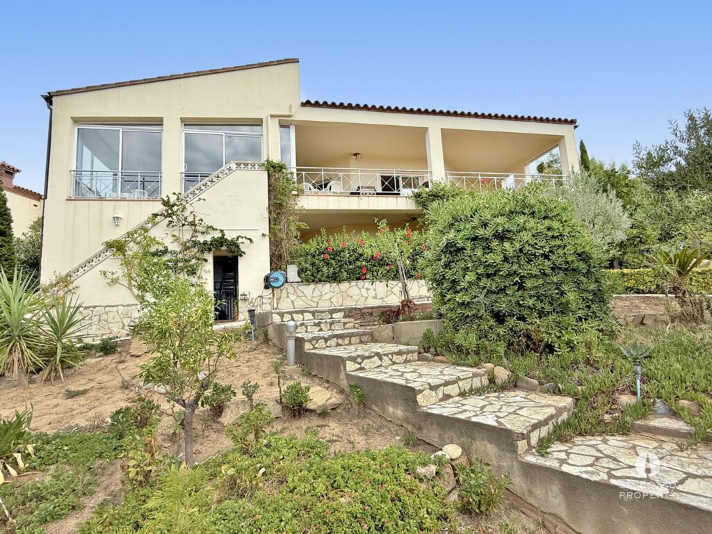Villa de luxe avec vue sur la baie de Roses – Piscine intérieure, appartement indépendant, exposition plein Sud – Roses – villa – Foto 1