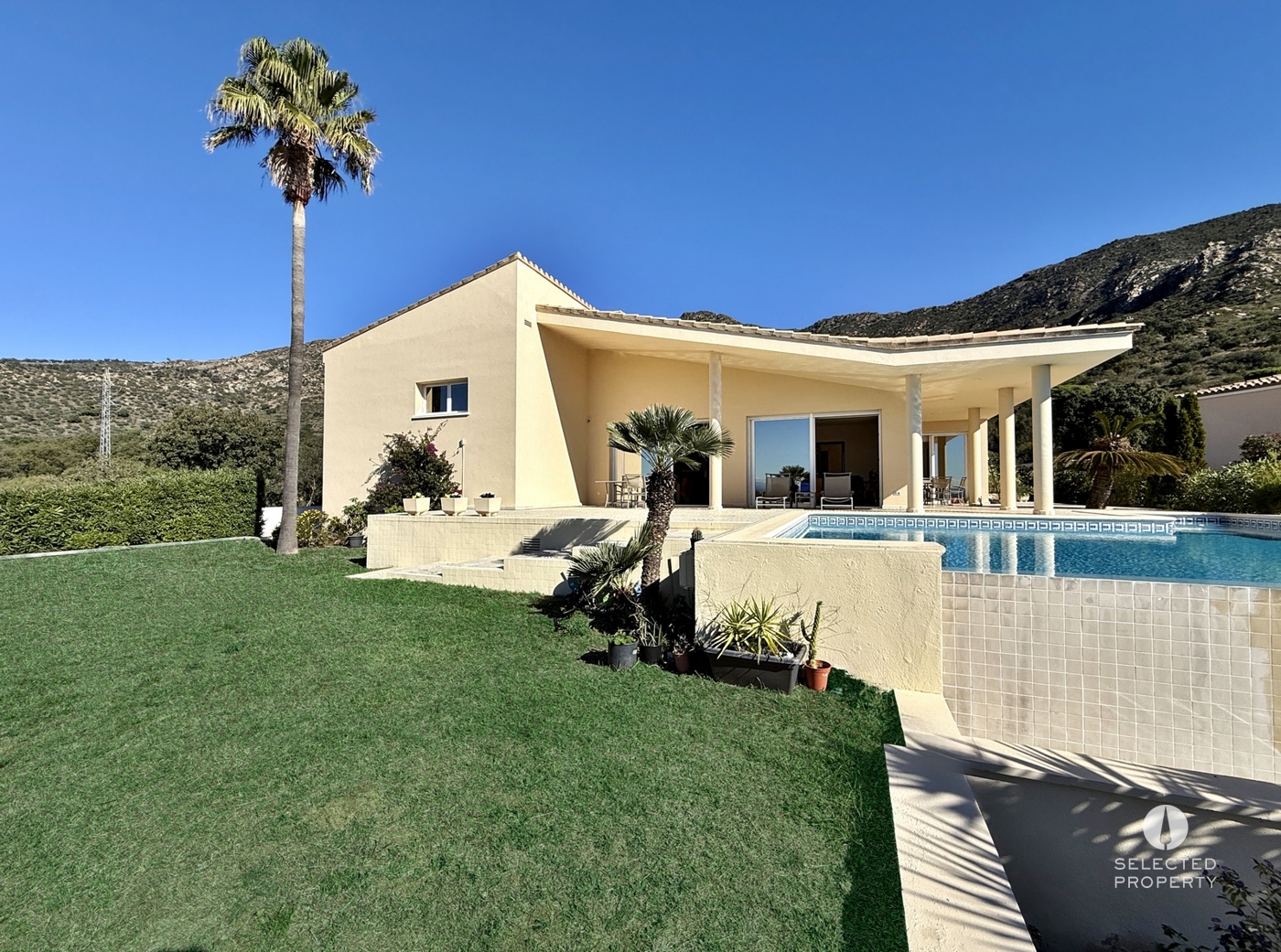 Luxury Villa Near the Beach – Large Plot, Heated Pool, Southwest Orientation – Palau-saverdera – villa – Foto 2