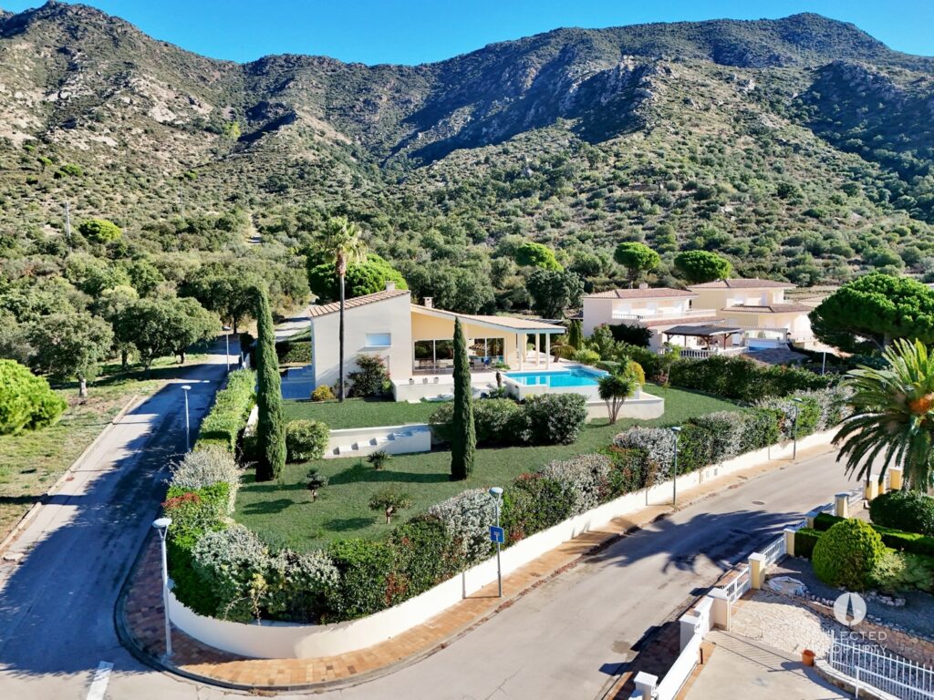 Villa de lujo cerca de la playa – Gran parcela, piscina climatizada y orientación Suroeste – Palau-saverdera – villa – Foto 1