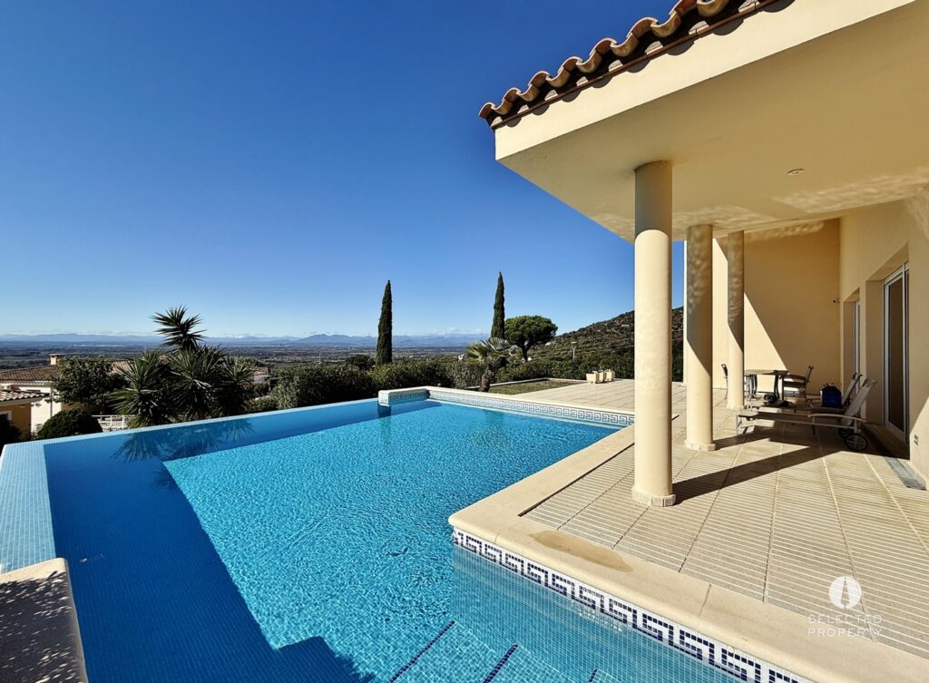 Villa de luxe proche plage – Grand terrain, piscine chauffée et exposition Sud-Ouest – Palau-saverdera – Photo 9