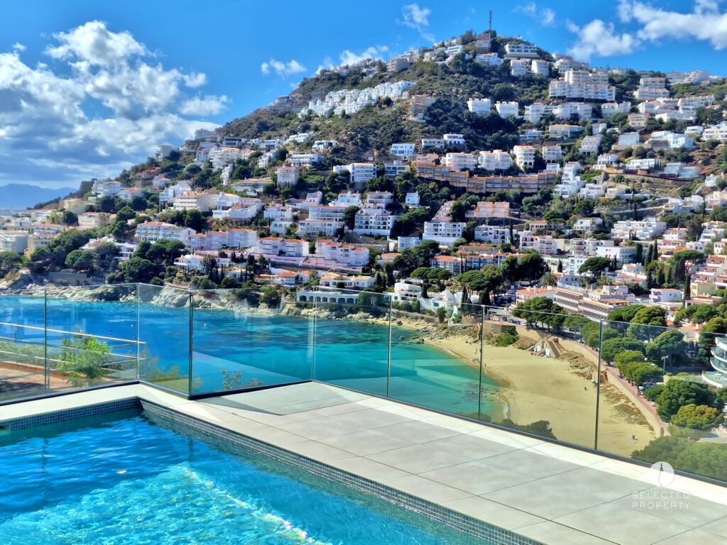 Exceptional luxury villa with stunning sea views, just 200 metres from the beach – Roses – villa – Foto 11