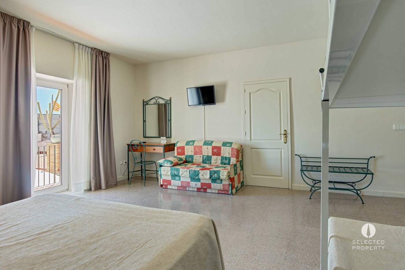 Hotel Castell Blanc – Historic charm and hotel potential in Empuriabrava – Empuriabrava – hotel – Foto 26